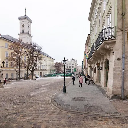 Friends House On Square Rynok Lviv