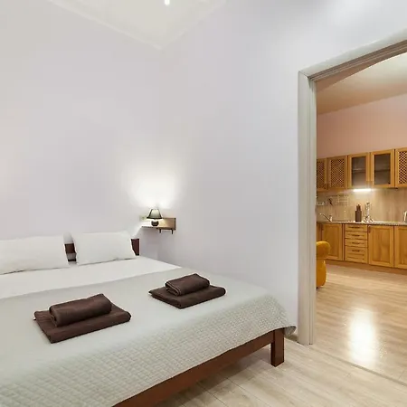 Friends House On Square Rynok Lviv