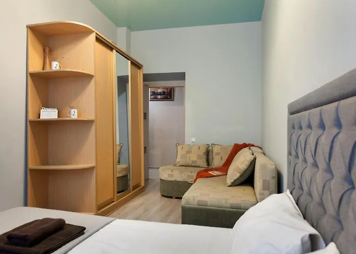 Friends House On Square Rynok *