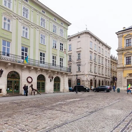 Friends House On Square Rynok Lägenhet Lviv